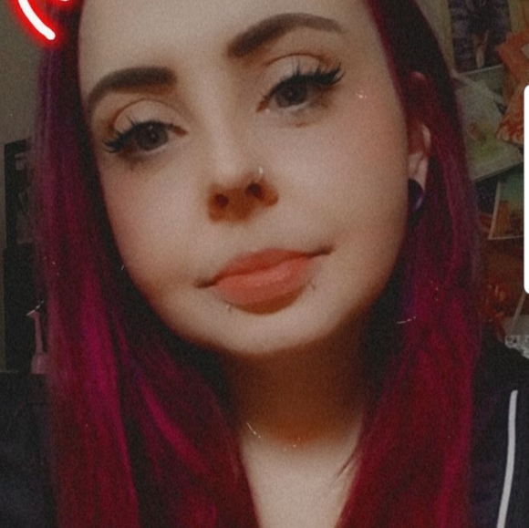 Meet your Posher, Katie - Picture 1 of 1